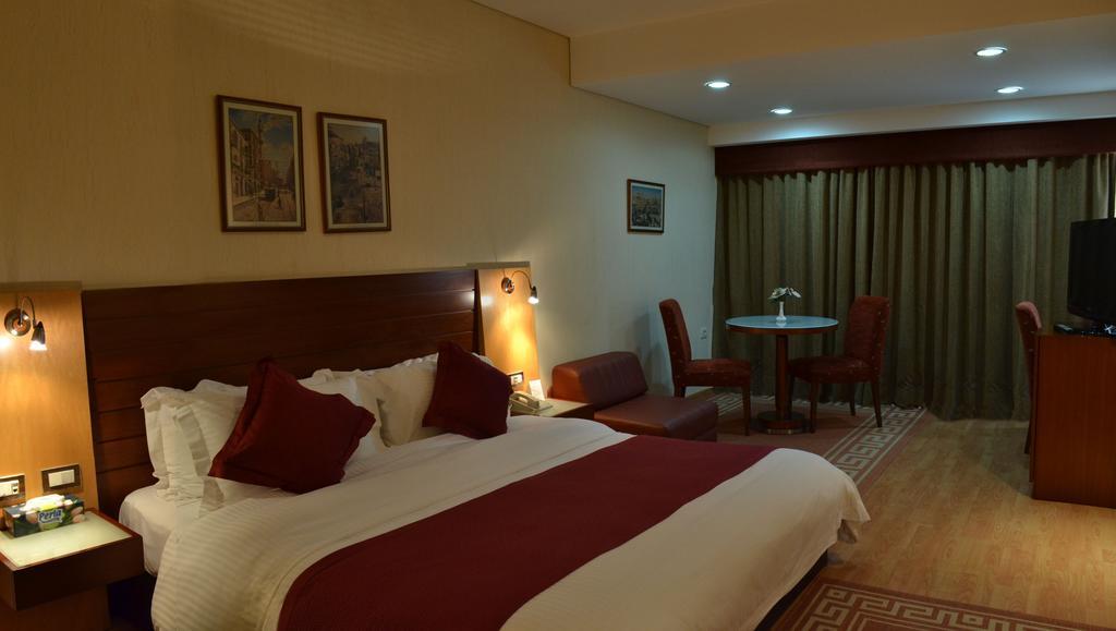 Monteverde Hotel Beit Mery Bilik gambar